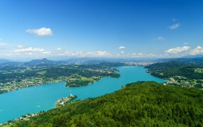 waldgeschichten-artikel-ausflugstipps-in-kaernten-foto-panorama-woerthersee